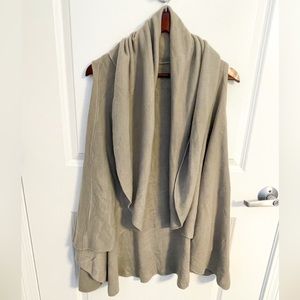 Look long grey cardigan vest